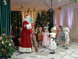 Новогодние утренники Новогодние утренники.